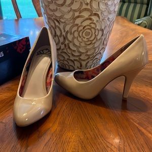 New Fergalicious high heel shoes.